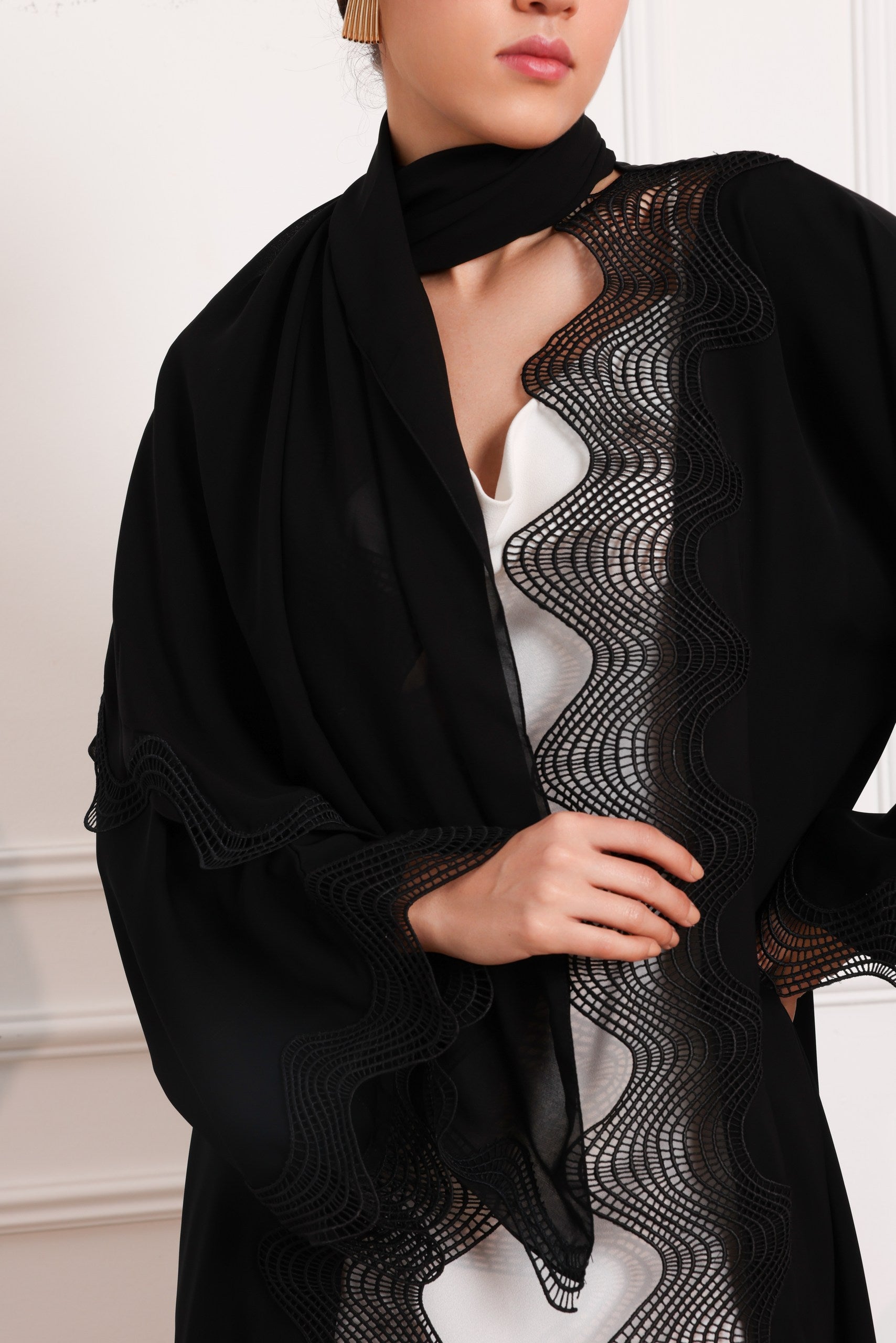 Jameela-Lace Abaya